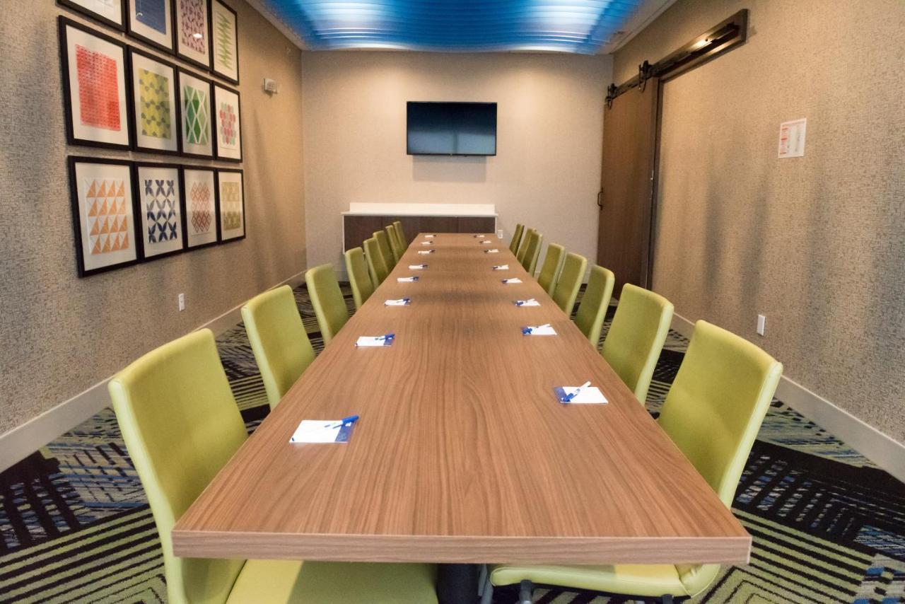 Holiday Inn Express & Suites Dayton North - Vandalia By Ihg المظهر الخارجي الصورة